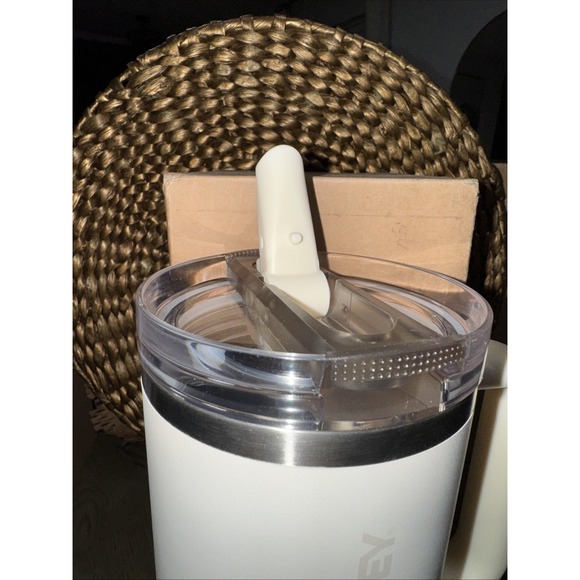 Stanley Cream Co40 oz Stainless Steel Quencher Pro Tour Tumbler- New With Tags - Picture 4 of 7